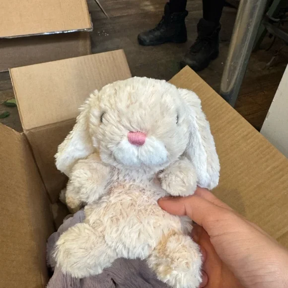 Jellycat Yummy Bunny - Picture 4 of 4